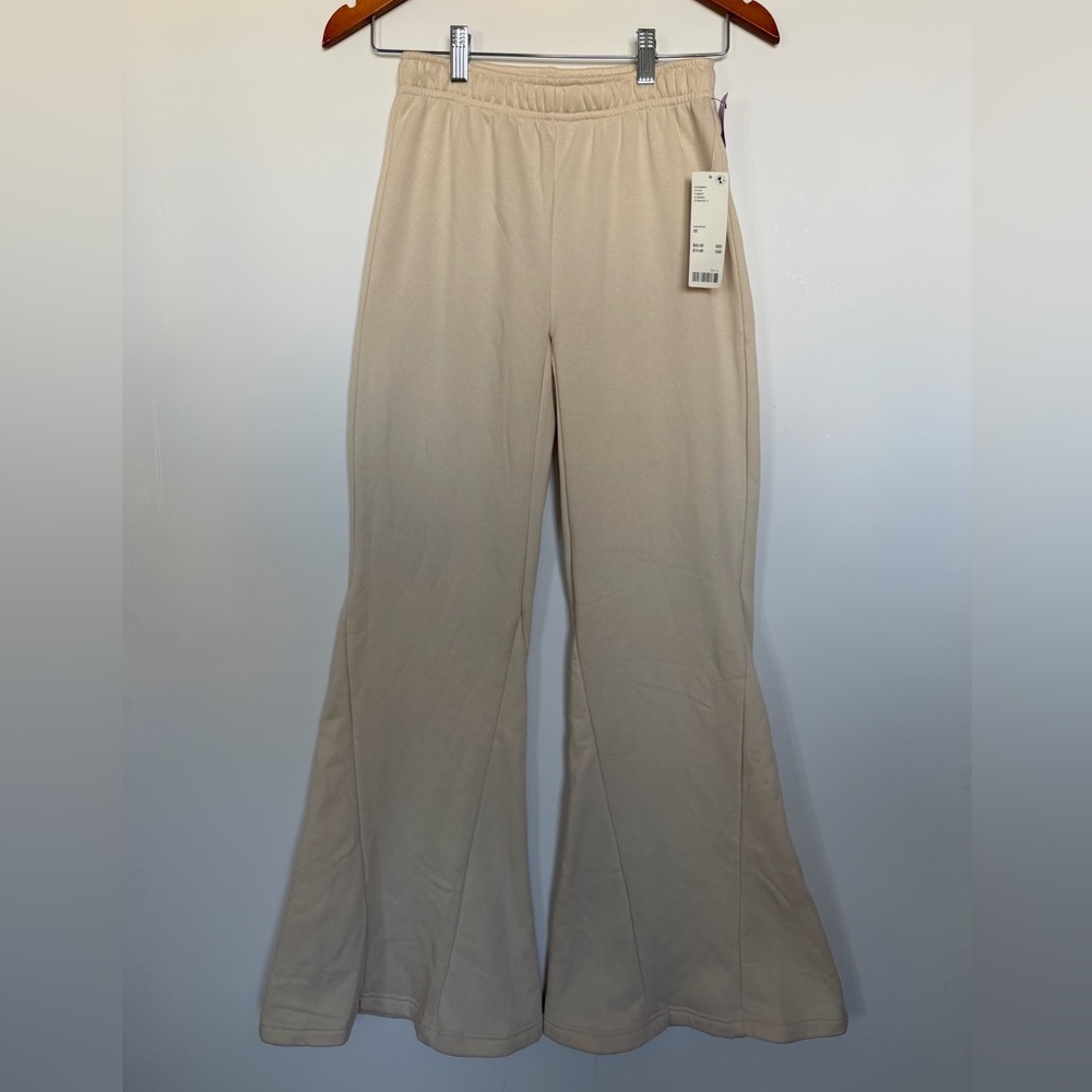 UO Alessia Flare Sweatpants - Picture 5 of 13